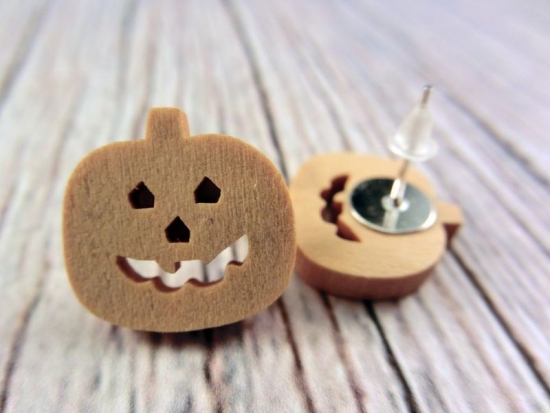Preview: Kürbis Knopf Ohrstecker Holz Natur Button pumpkin